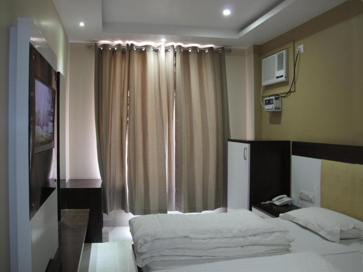 Raj Mahal Inn Нью-Дели Экстерьер фото