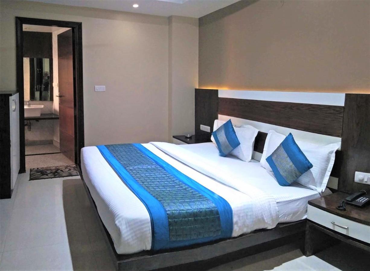 Raj Mahal Inn Нью-Дели Экстерьер фото